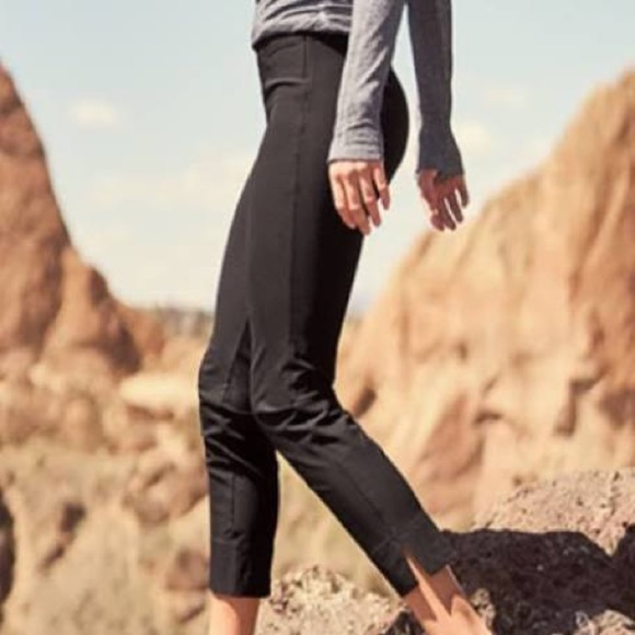 Athleta Pants - Athleta wander slim ankle pant